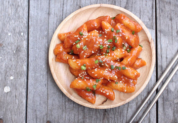 Korean Rice Cakes: Beef, Vegan & Cheese Tteokbokki Options